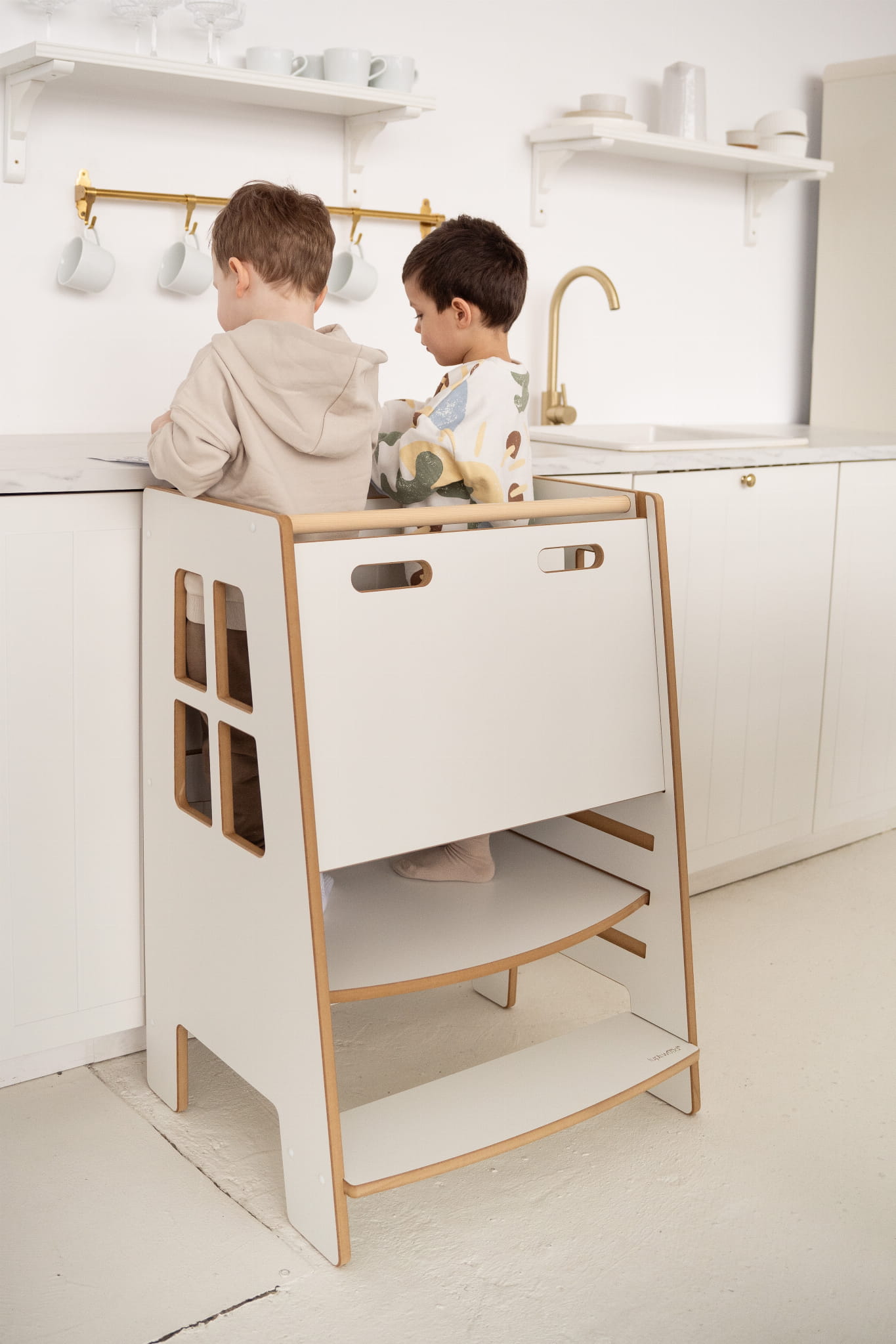 DOUBLE SAFE - Montessori Lernturm Kitchen Helper Kinderplattform Küchenturm  | Lernturm für Geschwister | Lernturm für zwei Kinder